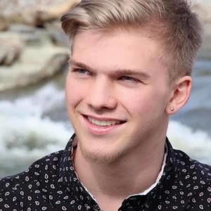 Meet your Posher, Evan